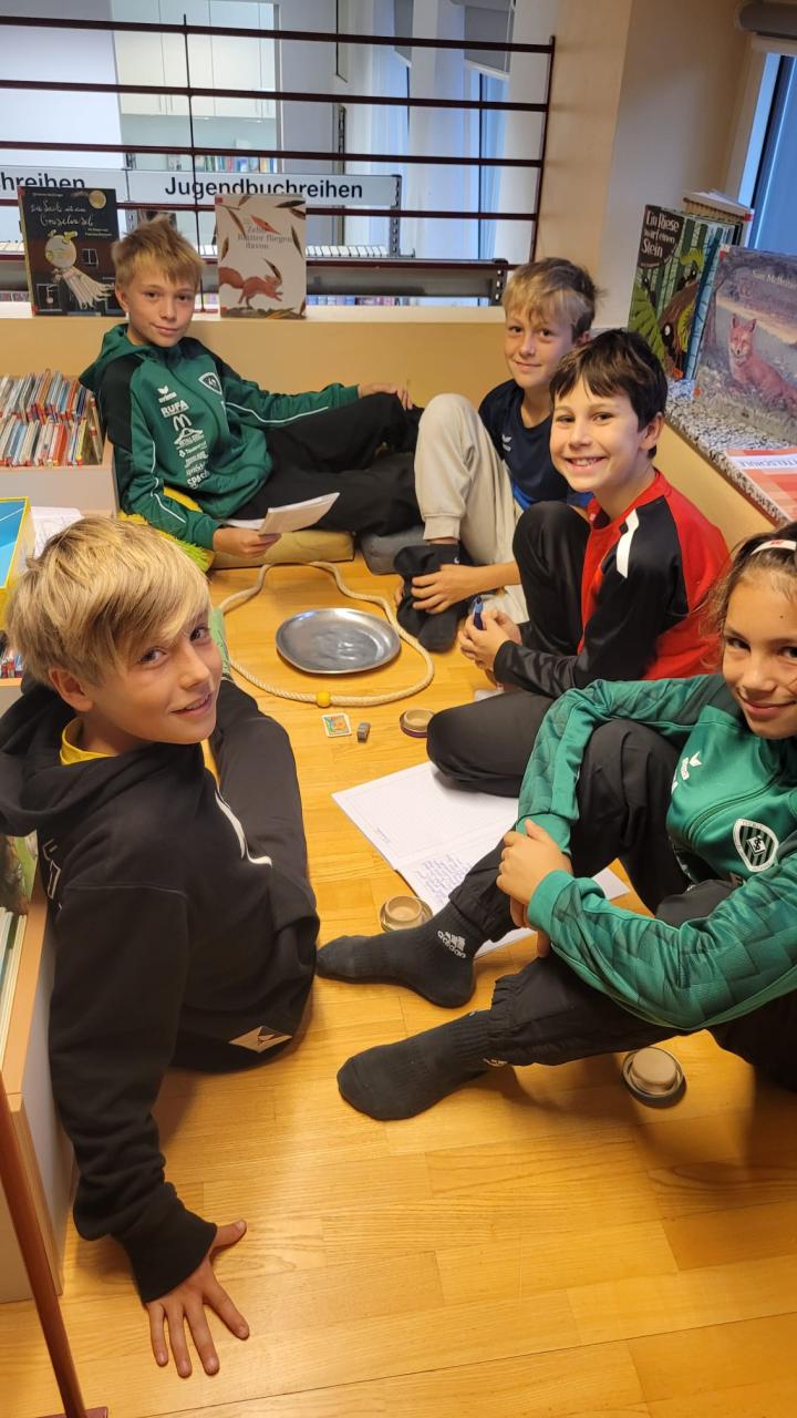 Schulbesuch der Sportmittelhauptschule